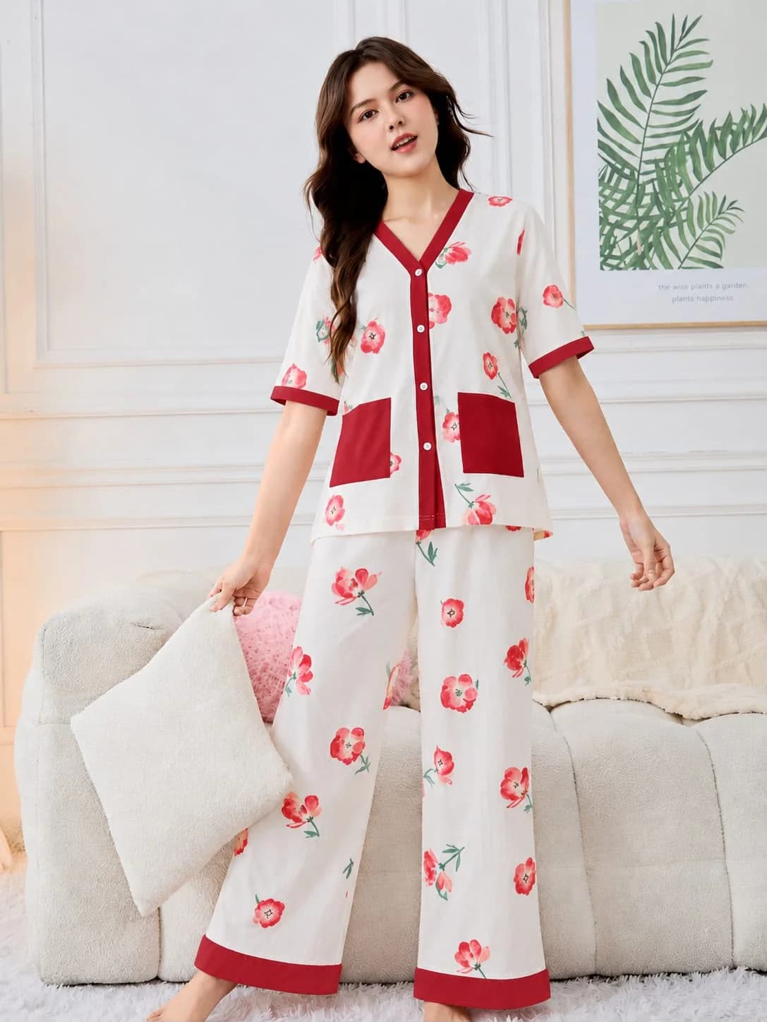 Women Romantic Rose Petal Printed Nightwear